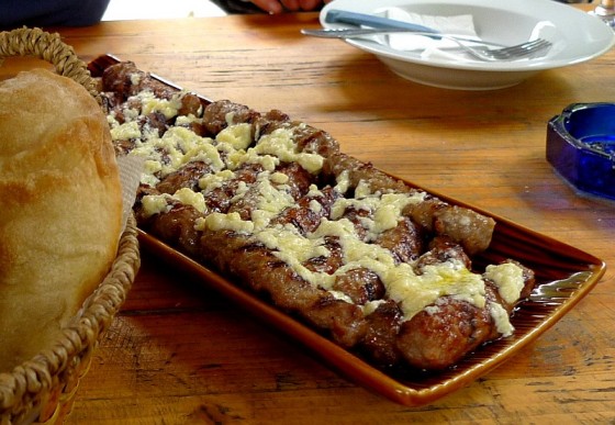 ćevapi z kajmakiem
