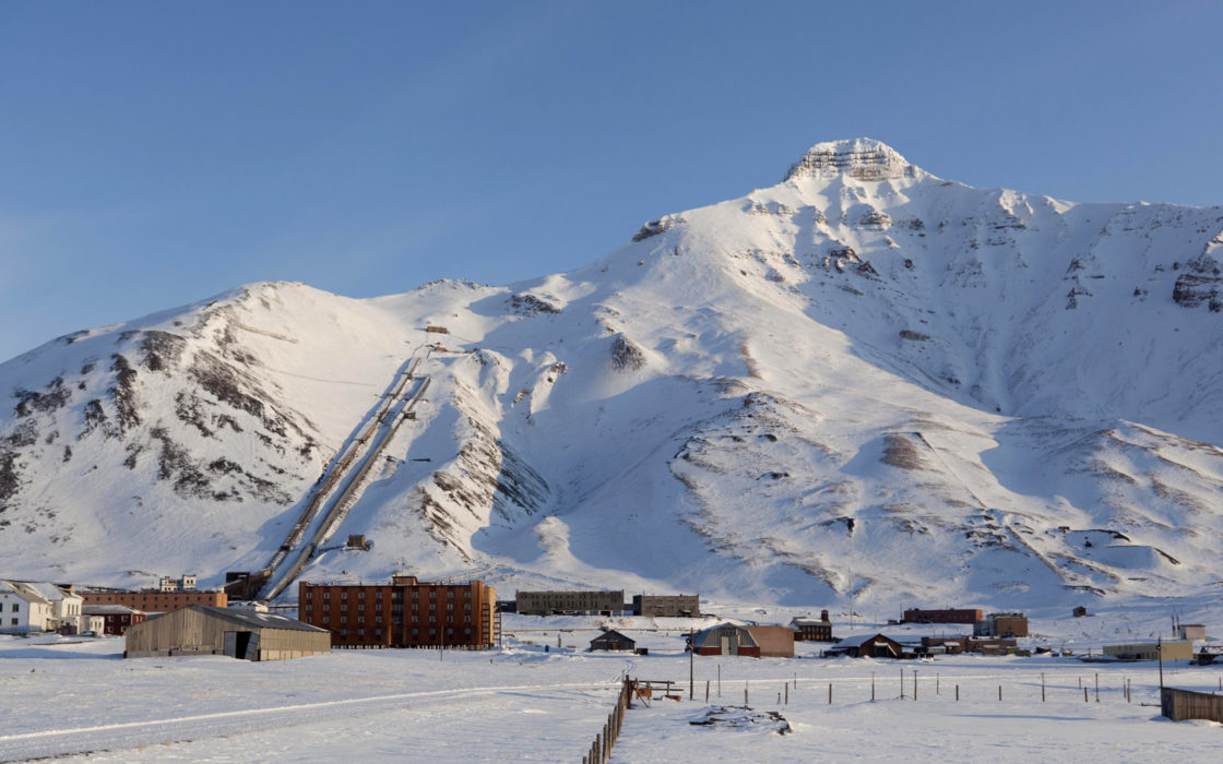 Spitsbergen, Piramida. Białe Ilony Wiśniewskiej