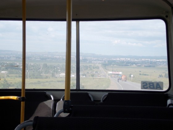 Czasem udawało się złapać na stopa... autobus. (Fot. Monika Radzikowska)