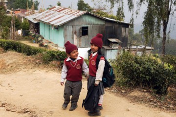 Dzieciaki z AArubote w Nepalu
