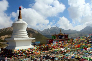 Stupa w Himalajach