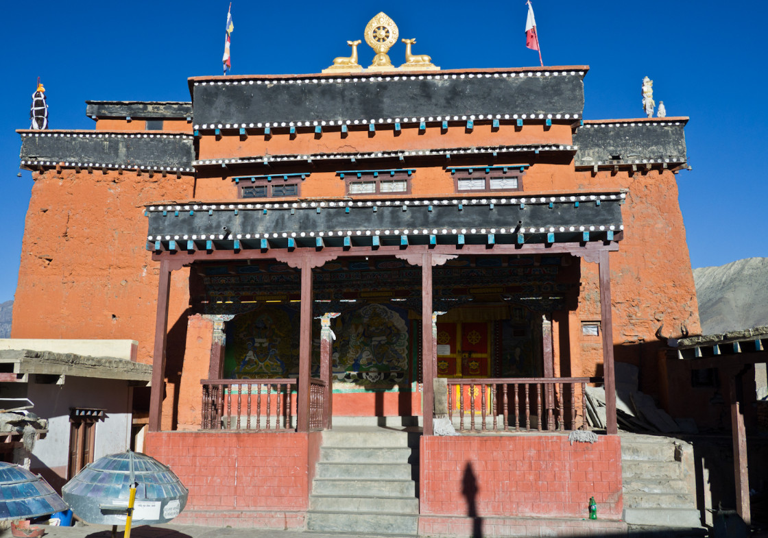 Gompa przy której mieści się szkoła w Jharkot